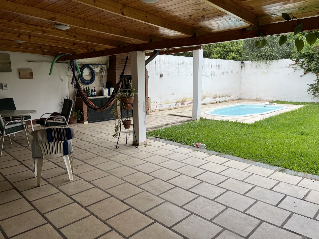 VENDO PROPIEDAD MUY BIEN UBICADA EN EXCELENTE ESTADO EN YB 
