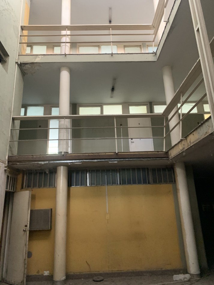 IMPORTANTE PROPIEDAD EN VENTA/ALQUILER FRENTE A TRIBUNALES, LAMADRID 400