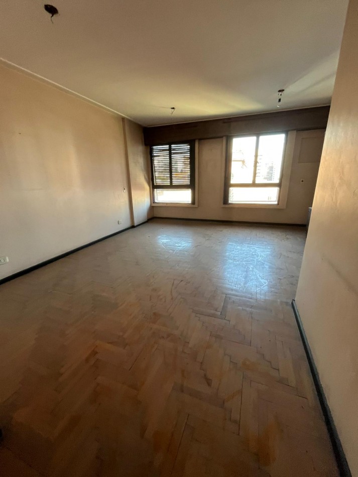 DEPARTAMENTO EN VENTA MUÑECAS 650, 3 DORMITORIOS CON COCHERA