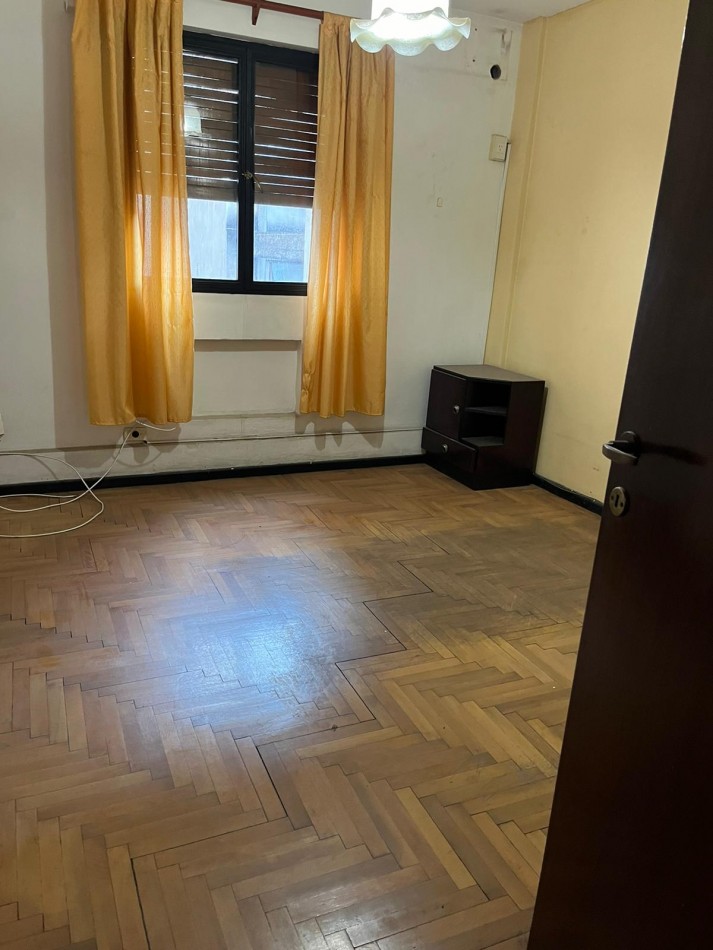 DEPARTAMENTO EN VENTA MUÑECAS 650, 3 DORMITORIOS CON COCHERA