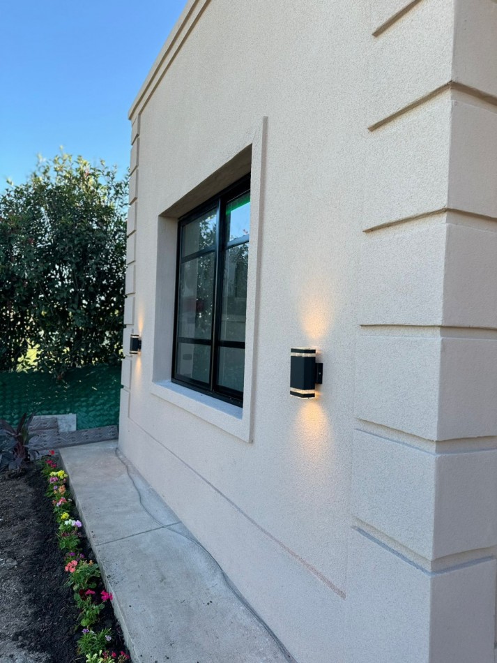 VENTA IMPECABLE CASA BARRIO PRIVADO ZONA SOLANO VERA 