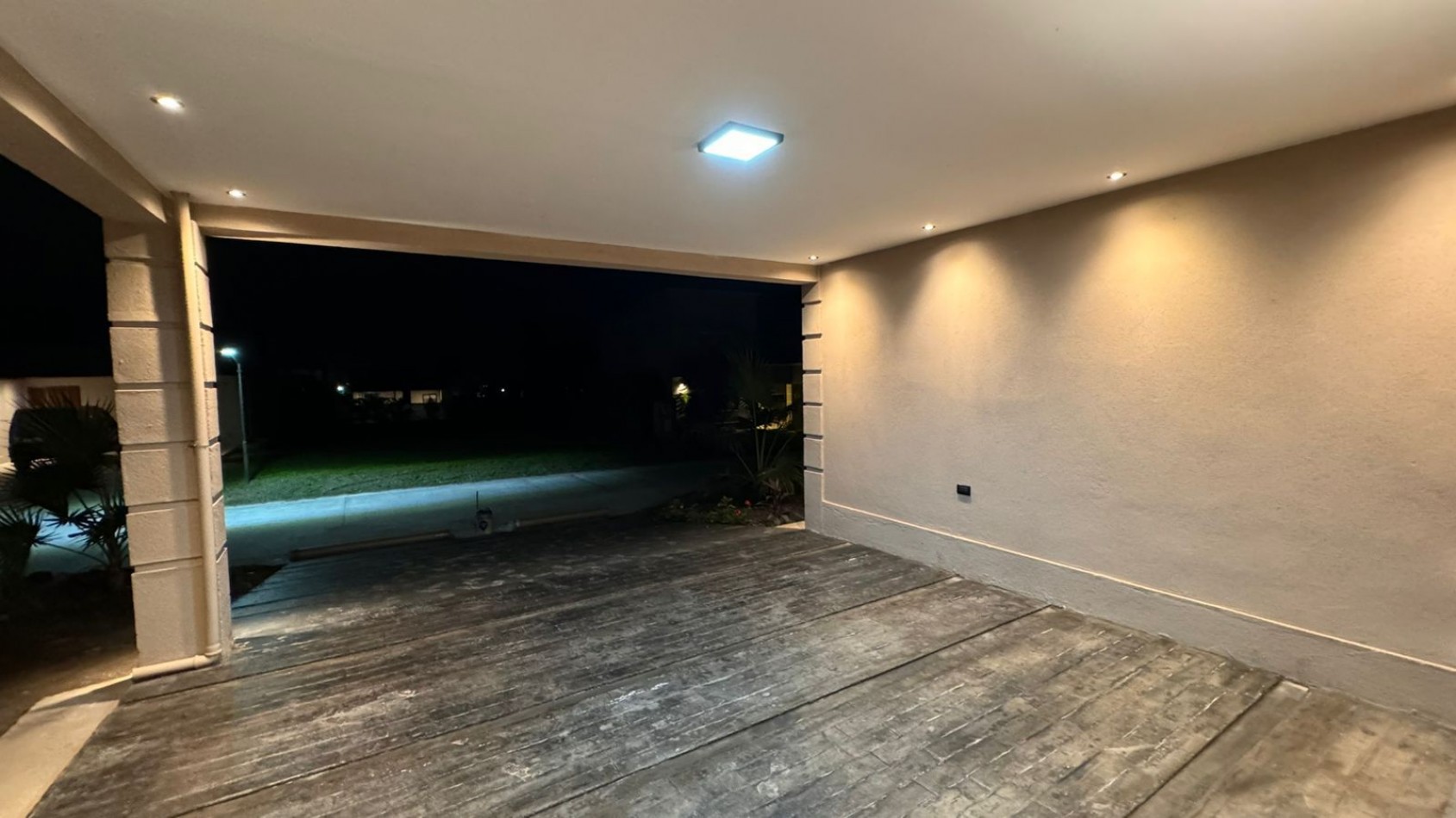 VENTA IMPECABLE CASA BARRIO PRIVADO ZONA SOLANO VERA 