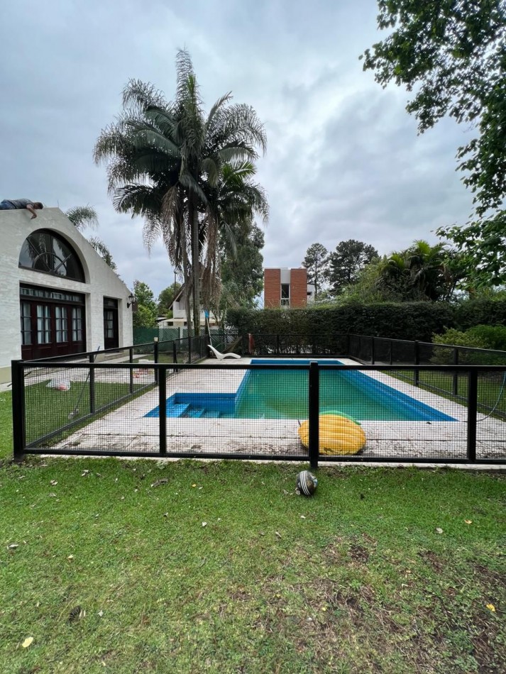 IMPORTANTE CASA EN VENTA COUNTRY VIEJO GOLF