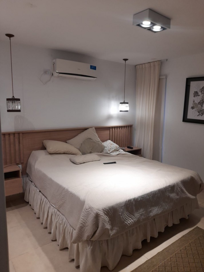 IMPECABLE CASA EN VENTA EN B. PRIVADO, YB 