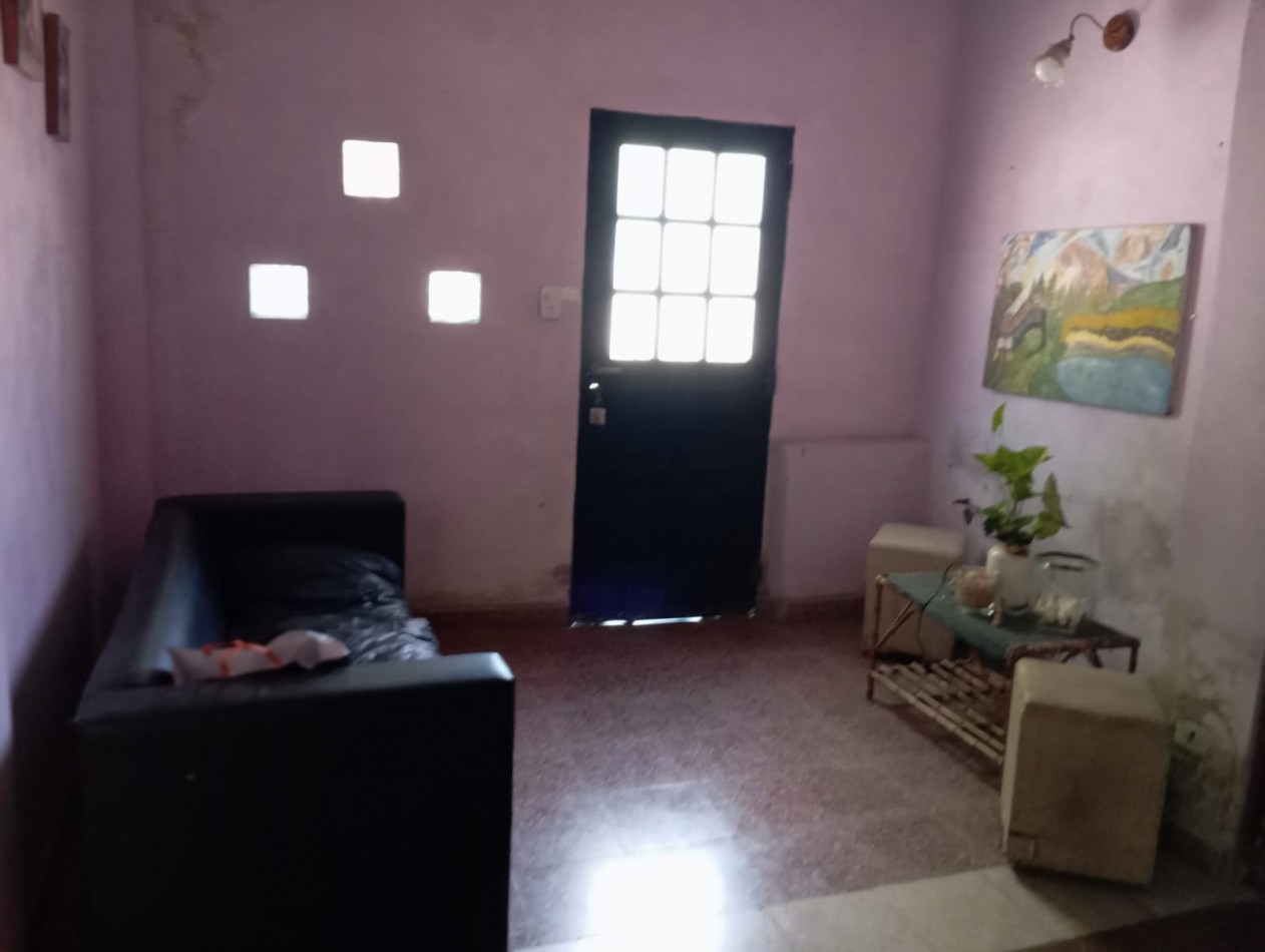 EN VENTA CASA  ESPAÑA 1100