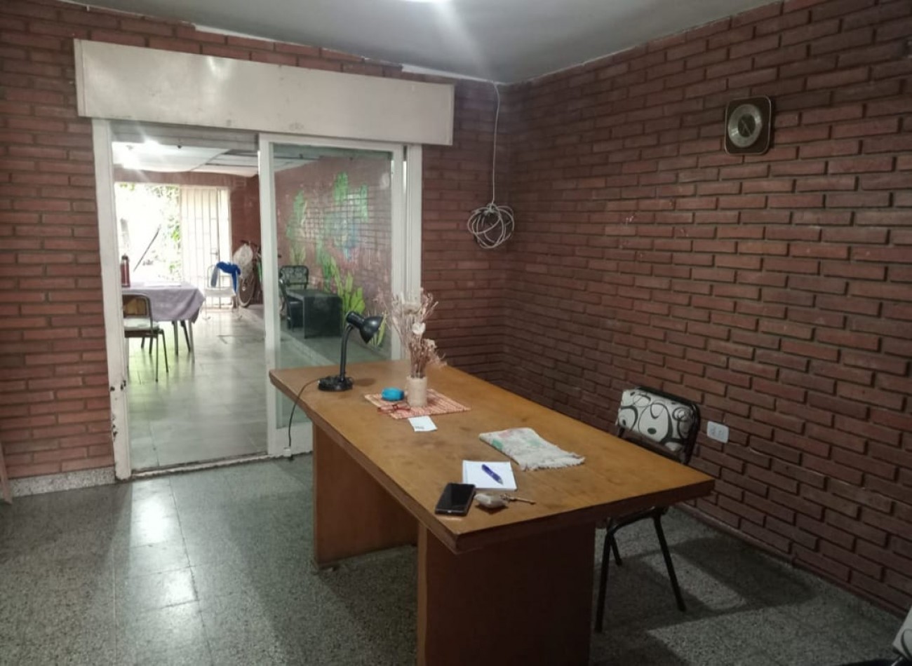 EN VENTA CASA  ESPAÑA 1100