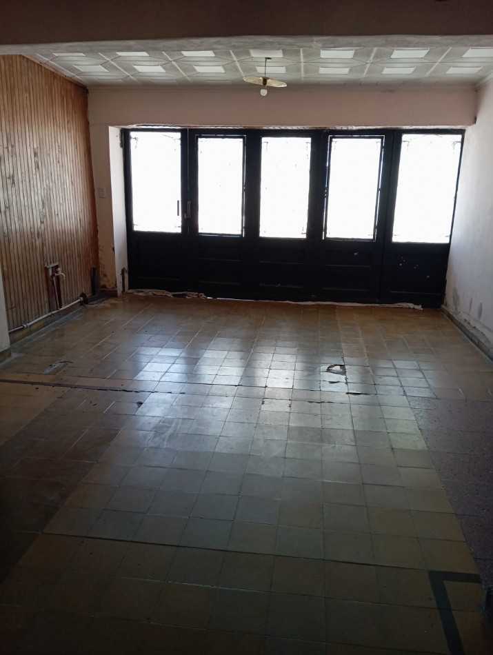 EN VENTA CASA  ESPAÑA 1100