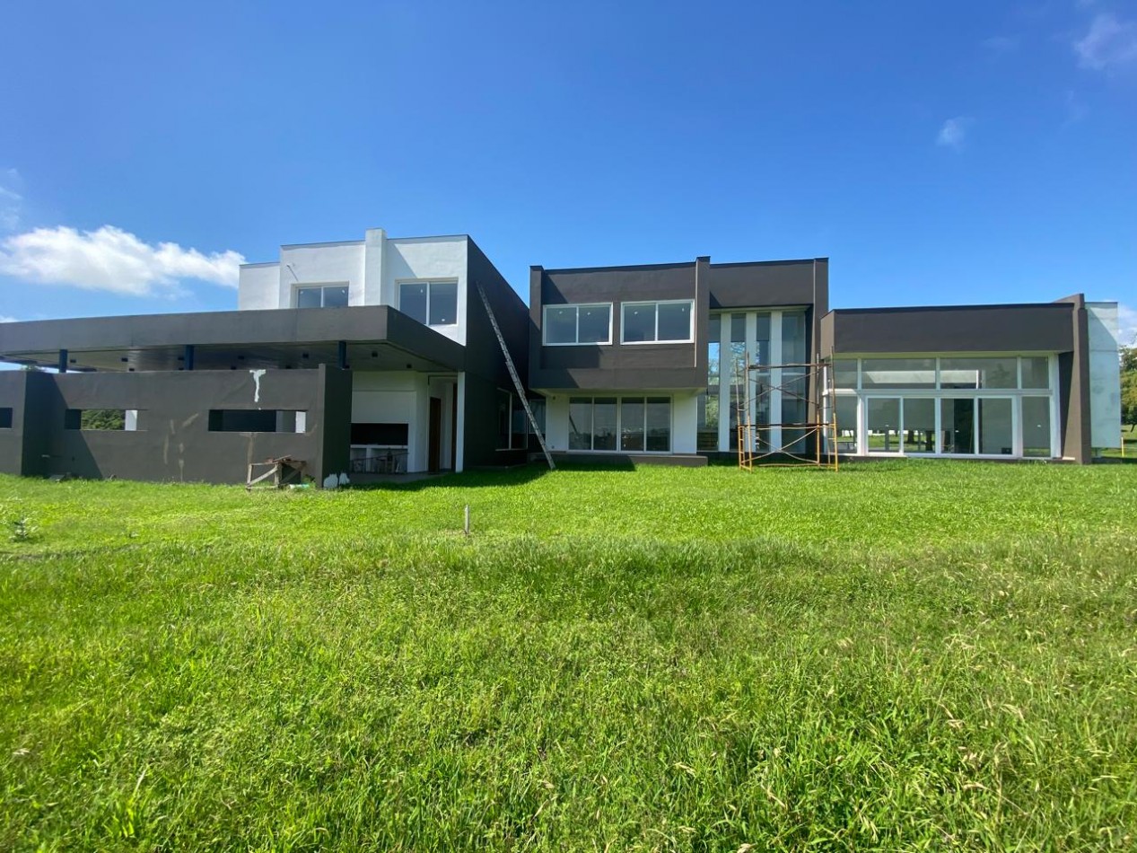 EXCLUSIVA CASA PREMIUM EN VENTA COUNTRY SAN PABLO
