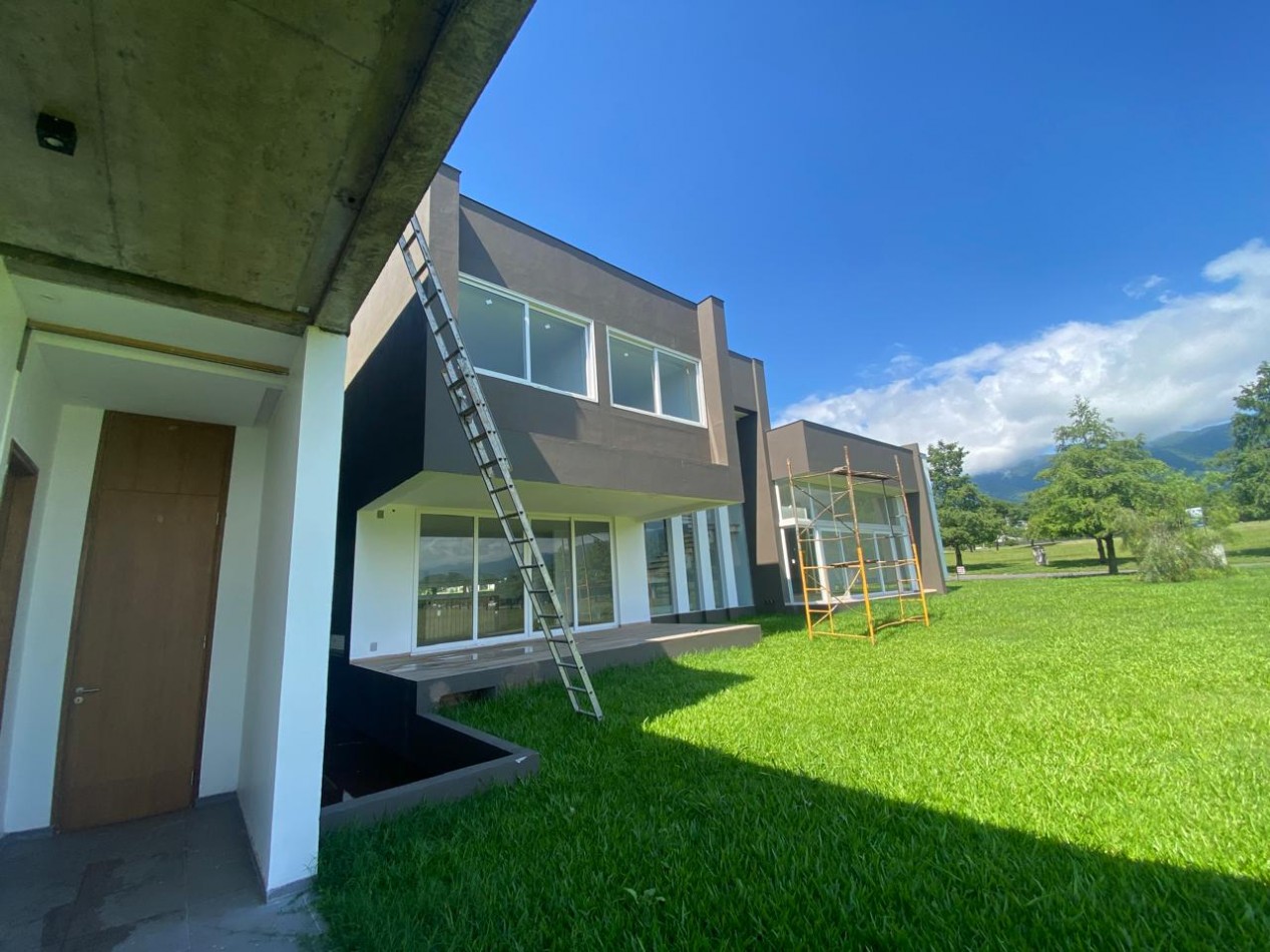 EXCLUSIVA CASA PREMIUM EN VENTA COUNTRY SAN PABLO