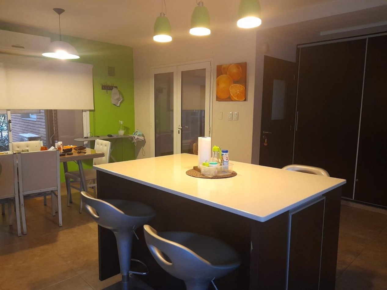 CASA EN VENTA DE PRIMER NIVEL EN LOS OLIVOS