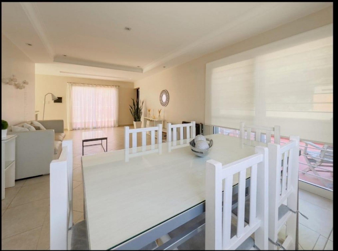 CASA EN VENTA DE PRIMER NIVEL EN LOS OLIVOS