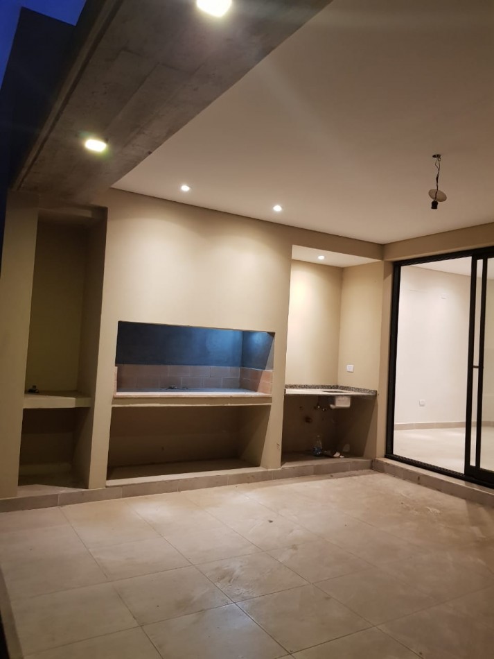 VENTA CASA EN SANTA BARBARA HILLS