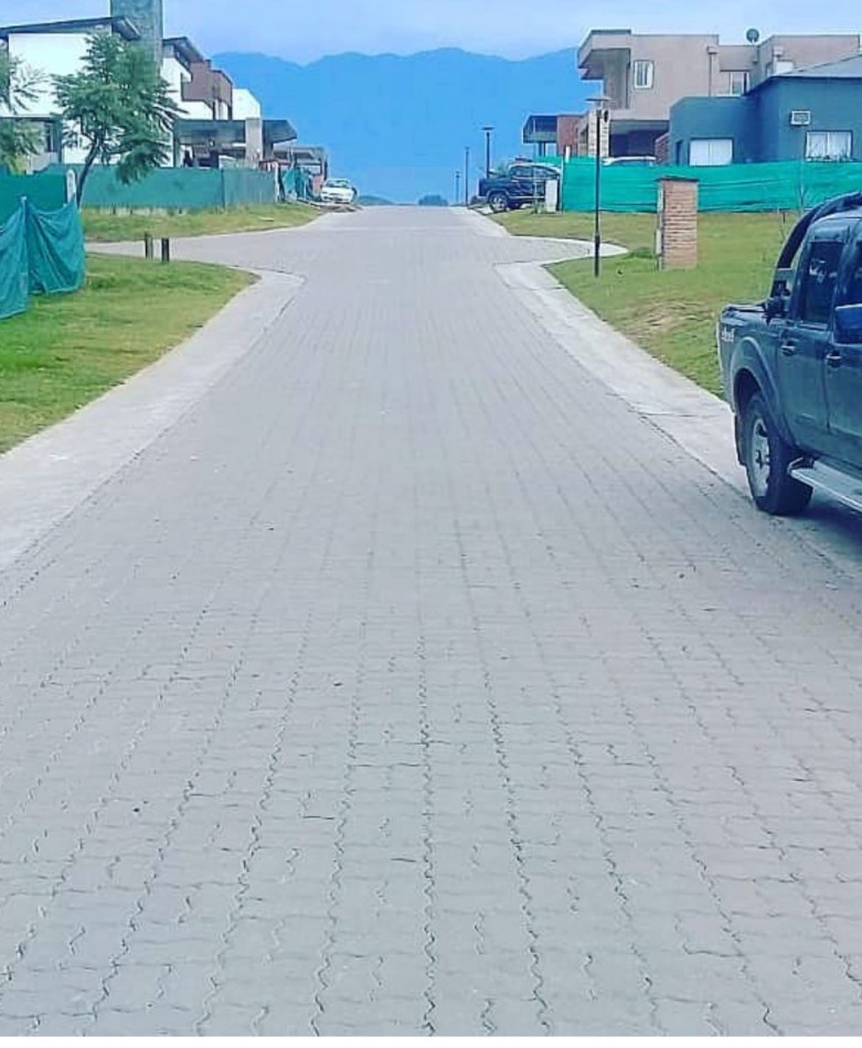 VENTA CASA  SOBRE SOLANO VERA EN BARRIO PRIVADO 