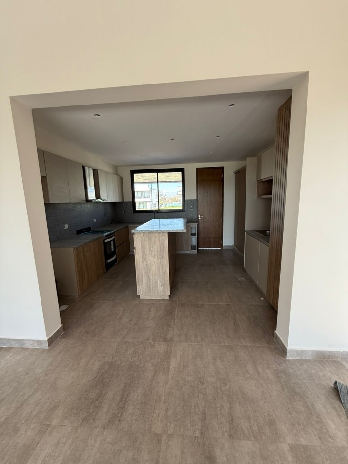 VENTA CASA PREMUIM VIENTO SUR