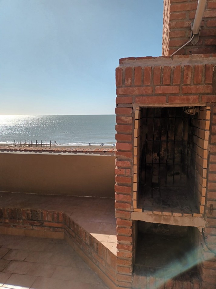 VENTA PINARMAR TRIPLEX FRENTE AL MAR