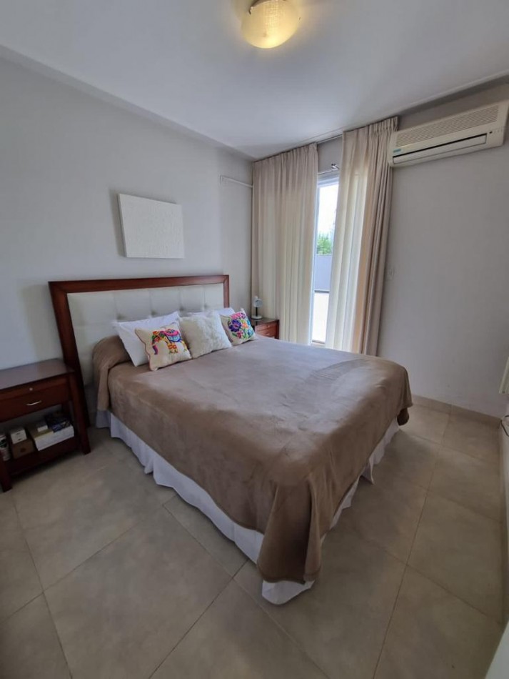 VENTA DUPLEX EN COMPLEJO CERRADO YERBA BUENA