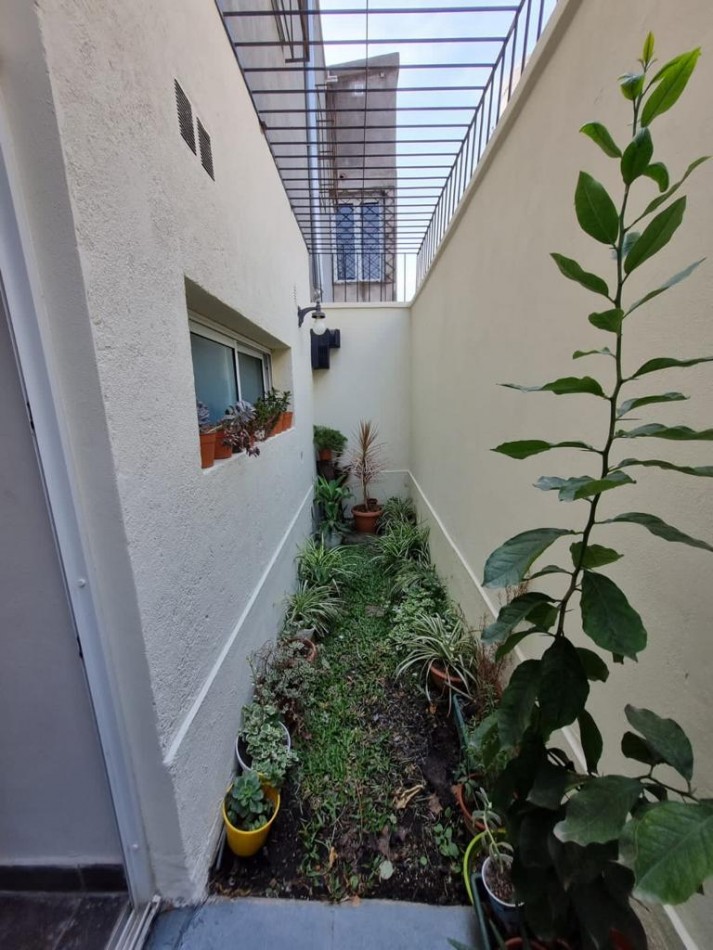 VENTA DUPLEX EN COMPLEJO CERRADO YERBA BUENA