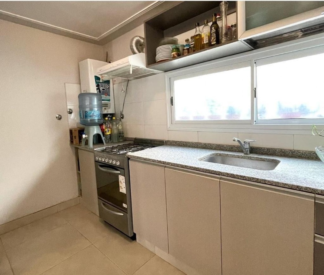 VENTA DUPLEX EN COMPLEJO CERRADO YERBA BUENA