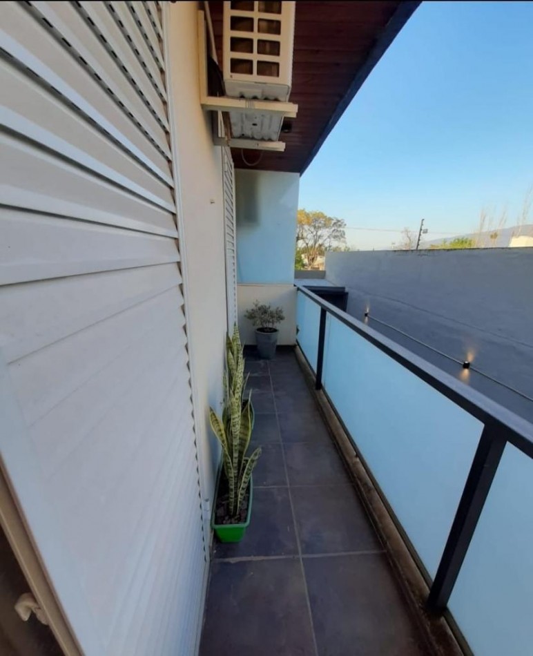VENTA DUPLEX EN COMPLEJO CERRADO YERBA BUENA