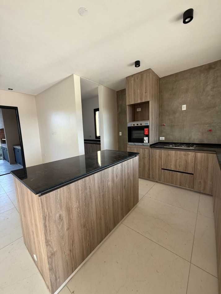 CASA EN VENTA EN ALTO VERDE 3