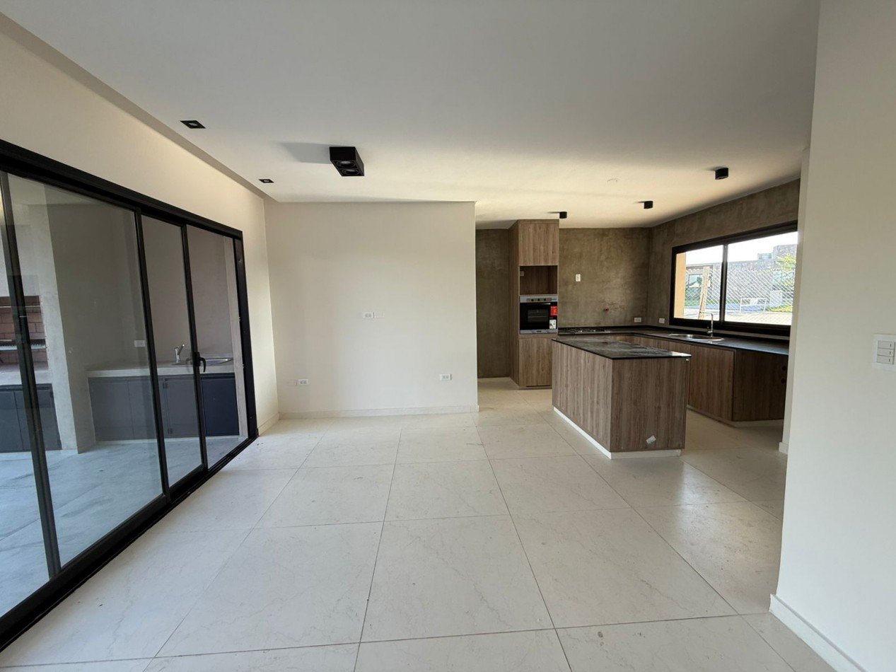 CASA EN VENTA EN ALTO VERDE 3