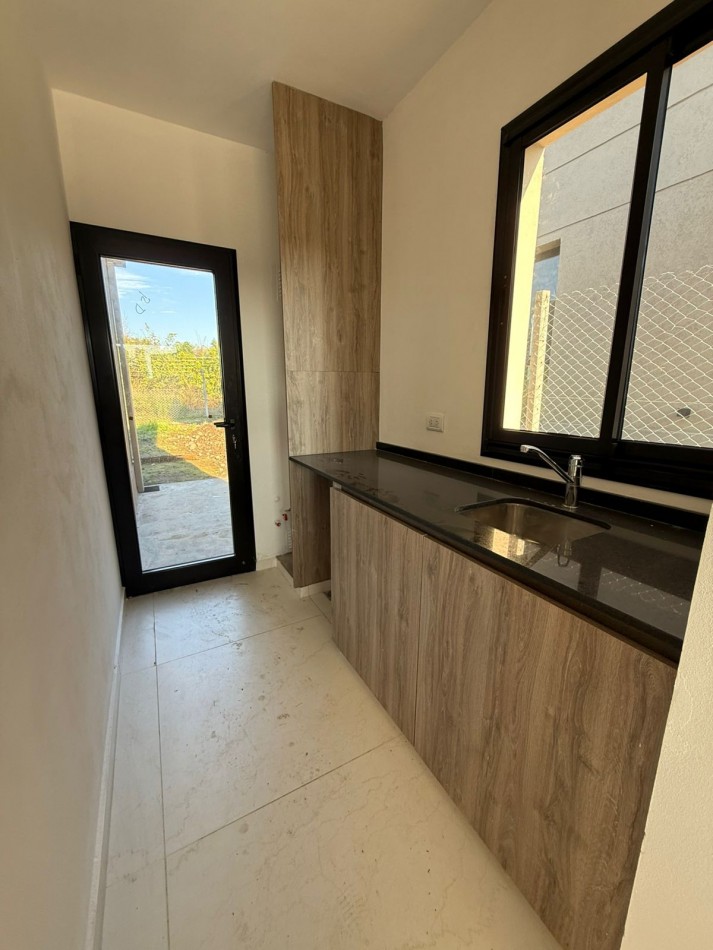 CASA EN VENTA EN ALTO VERDE 3