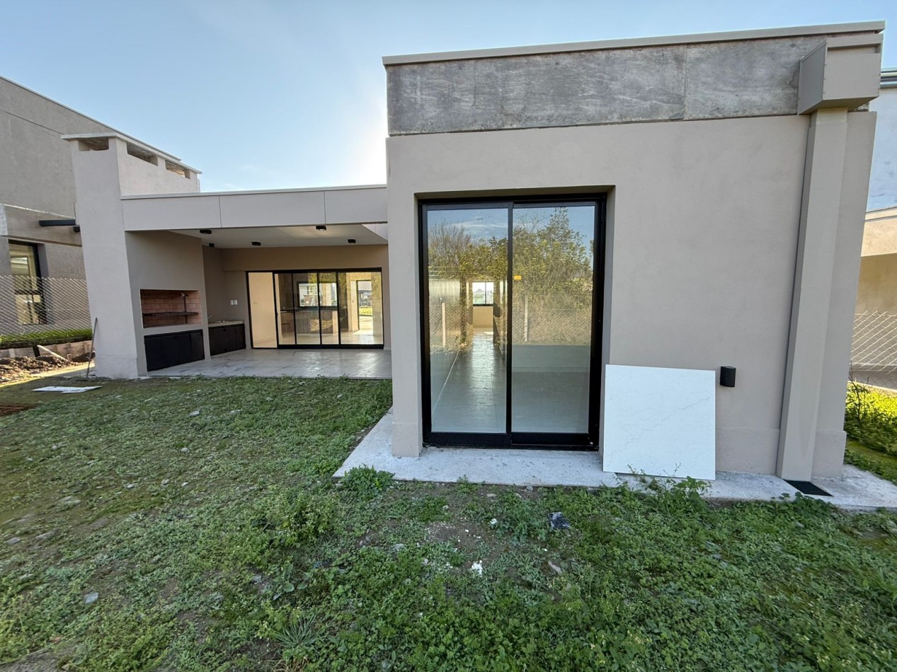 CASA EN VENTA EN ALTO VERDE 3