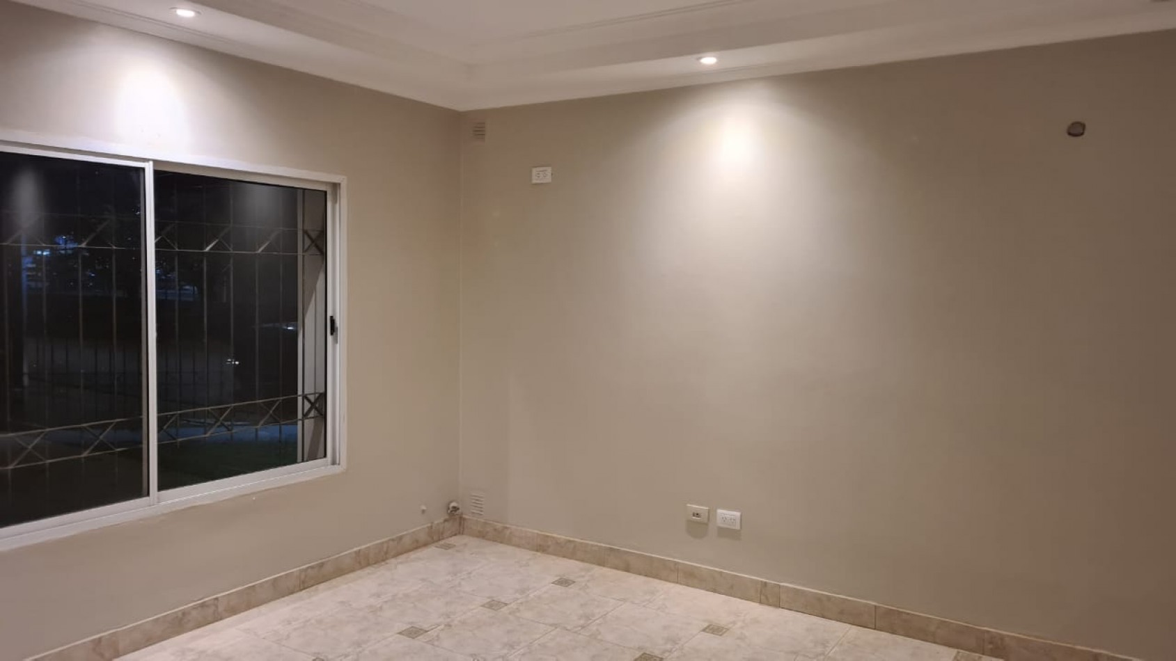 ALQUILER ZONA PREMIUM DE Y.B  ITUZAINGO 