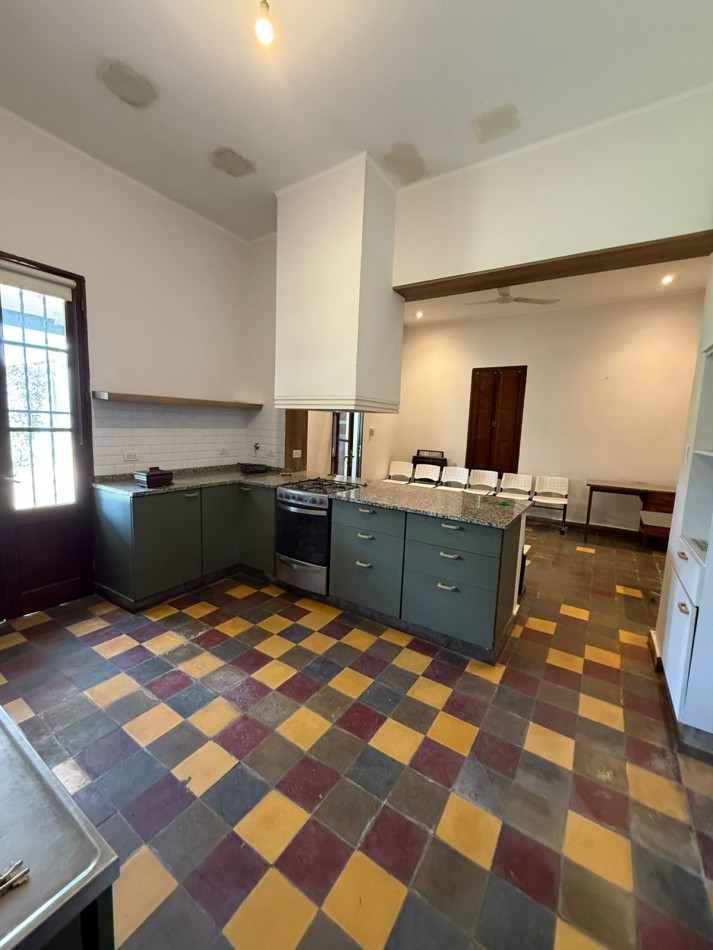 PRIVILEGIADA  ESQUINA ANZORENA Y CARIOLA- ALQUILER COMERCIAL