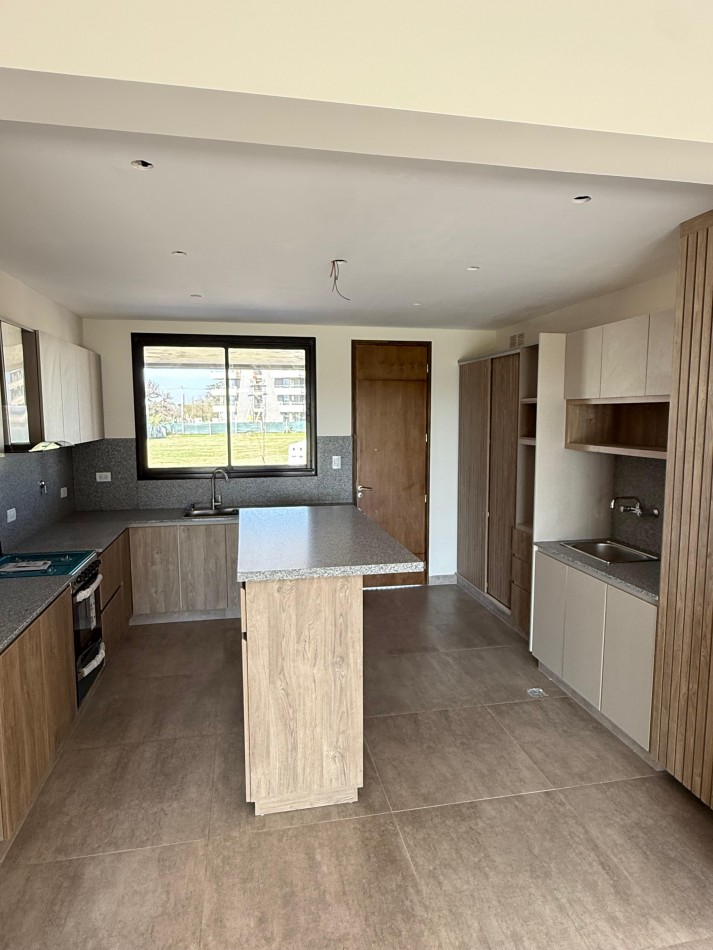 VENTA CASA PREMUIM VIENTO SUR