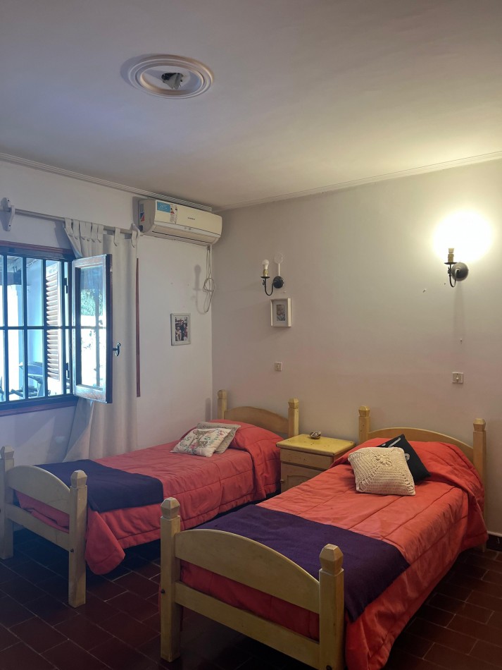 VENTA CASA EN UBICACION PRIVILEGIADA ITUZAINGO 1100, YB