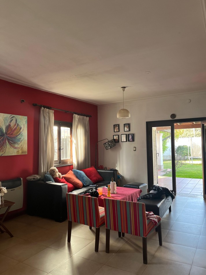VENTA CASA EN UBICACION PRIVILEGIADA ITUZAINGO 1100, YB