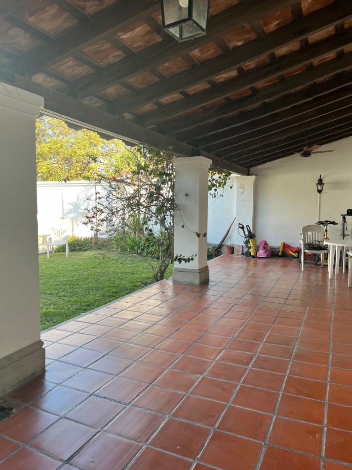 VENTA CASA EN UBICACION PRIVILEGIADA ITUZAINGO 1100, YB