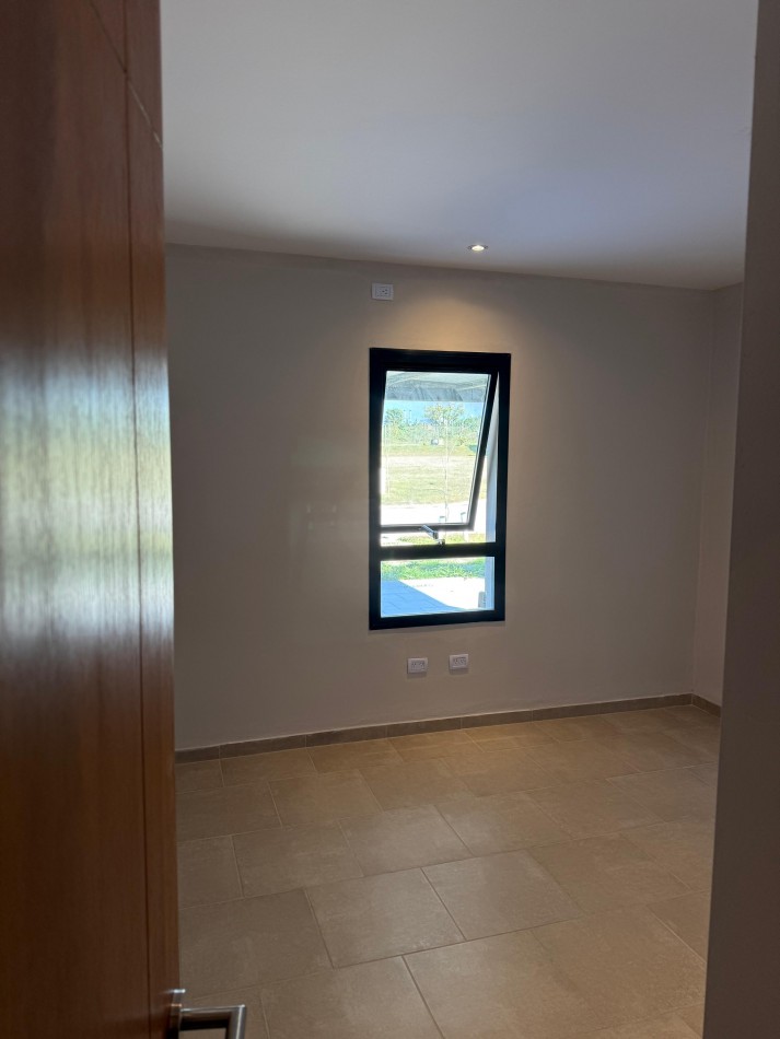 VENTA/ ALQUILER CASA BARRIO PRIVADO Av. Constitucion, Tafi Viejo