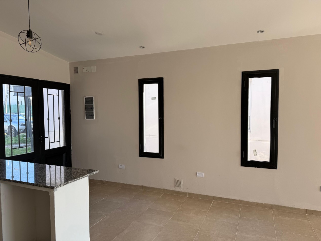VENTA/ ALQUILER CASA BARRIO PRIVADO Av. Constitucion, Tafi Viejo