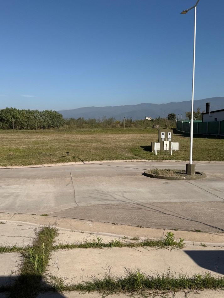 VENTA CASA COUNTRY SOBRE CONSTITUCION, TAFI VIEJO