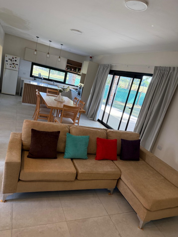 OPORTUNIDAD VENTA CASA COUNTRY LA HERENCIA 