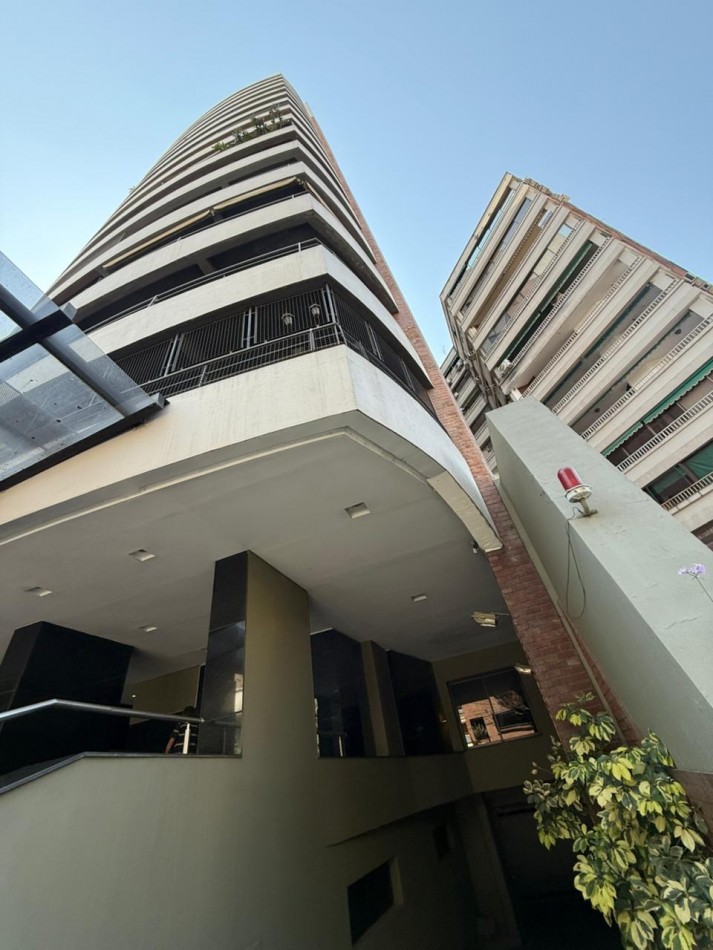 VENTA DEPARTAMENTO UBICACION DE PRIMERA, 25 DE MAYO 500