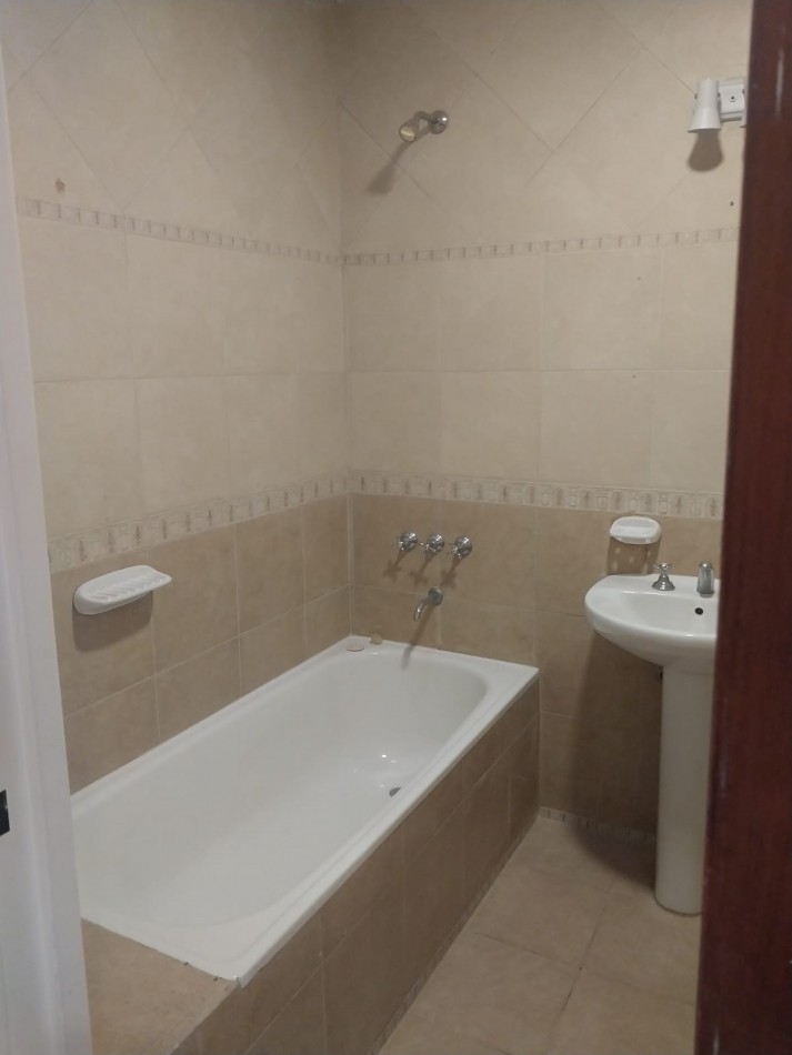 ALQUILER ZONA PREMIUM DE Y.B  ITUZAINGO 