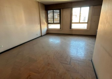 DEPARTAMENTO EN VENTA MUÑECAS 650, 3 DORMITORIOS CON COCHERA