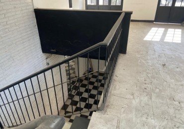 INSOLITA ESQUINA COMERCIAL EN ALQUILER 