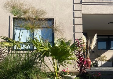 VENTA IMPECABLE CASA country SANTA BARBARA HILLS